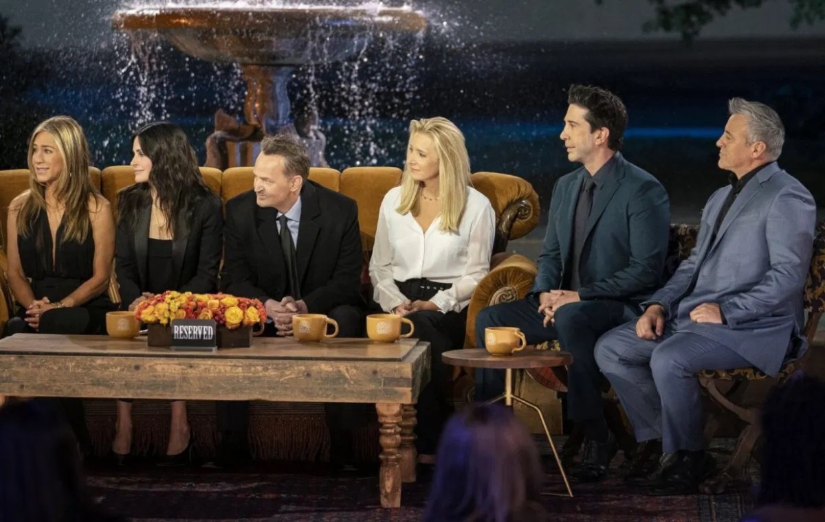 Друзья воссоединение постер. Воссоединение друг с другом. Друзья воссоединение 2021. Друзья воссоединение русский. Друзья воссоединение о чем.